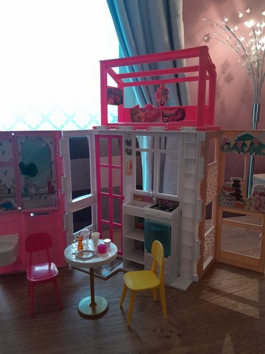 Barbie fold away doll - barbie,