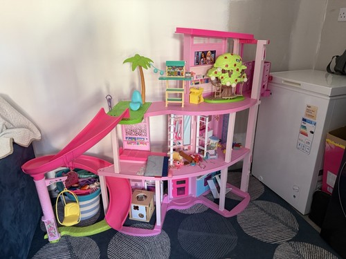 Barbie dreamhouse doll - barbie,