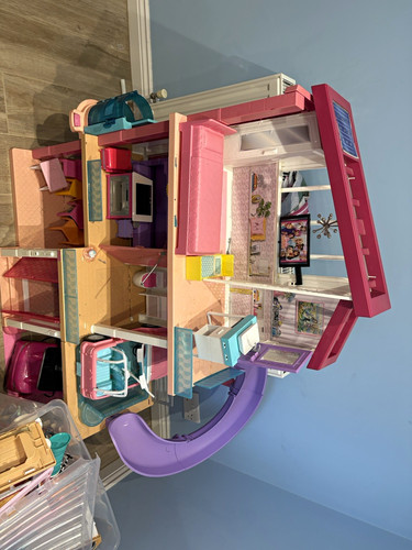 Barbie storey furnished doll - barbie,