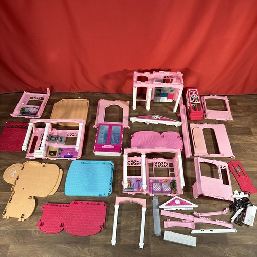 Barbie dream house - house,
