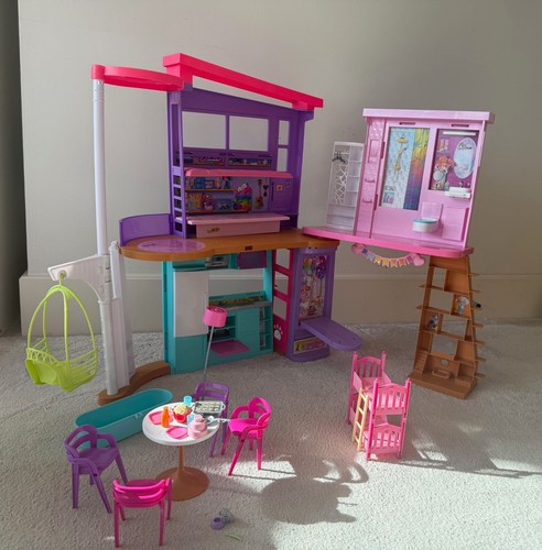 Barbie vacation house - barbie,