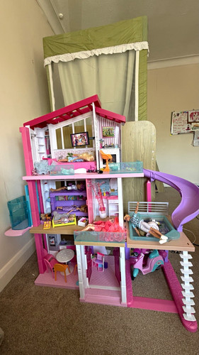 Barbie storey furnished - barbie,