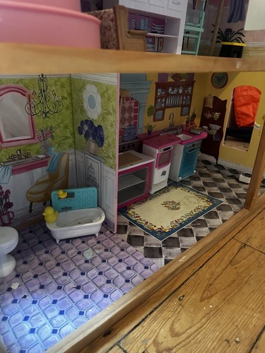 Barbie doll house used - doll,