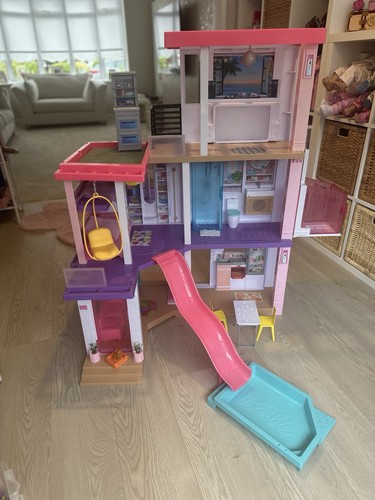 Barbie storey furnished - 3-storey,