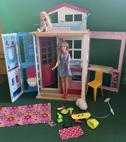 Barbie house with extras - house,