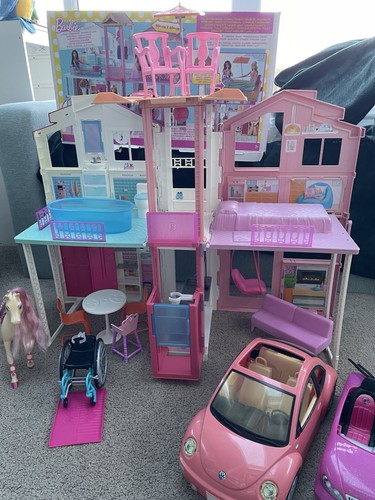 Barbie storey town house - 3,