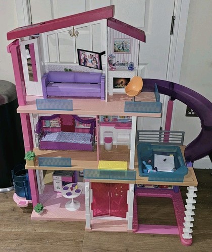 Barbie girls storey doll - barbie,