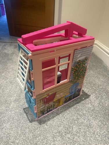 Portable barbie house - portable,