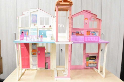 Barbie plastic dollhouse - plastic,